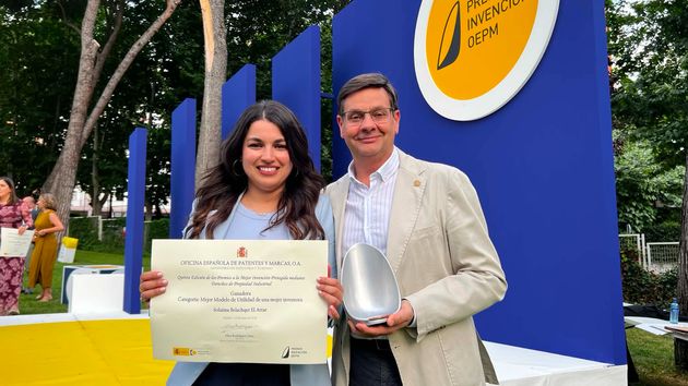 Usar la radiación solar para limpiar aguas residuales, el invento de una almeriense coronada como la mejor ‘Mujer Inventora’