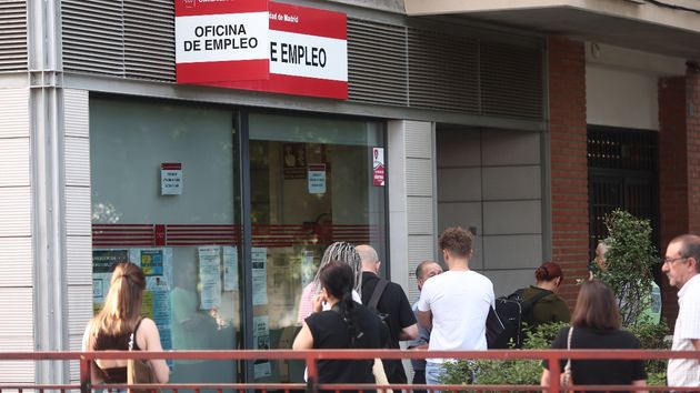 Trabajar una hora cuesta a las empresas un 5,3% más que hace un año debido a la subida de los salarios y el aumento de costes laborales