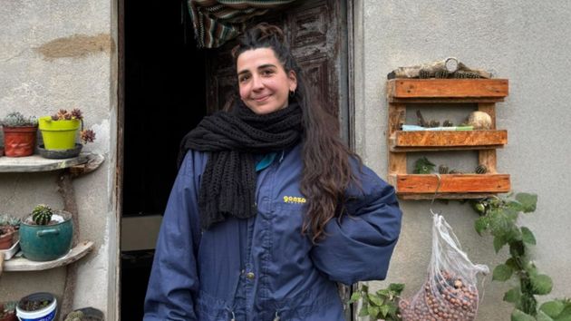 María García, 30 años, vive sola en el monte desde hace 6 años: "Compré la casa por 6.000 euros, un millón de pesetas, y aquí no hay forma de gastar el dinero"