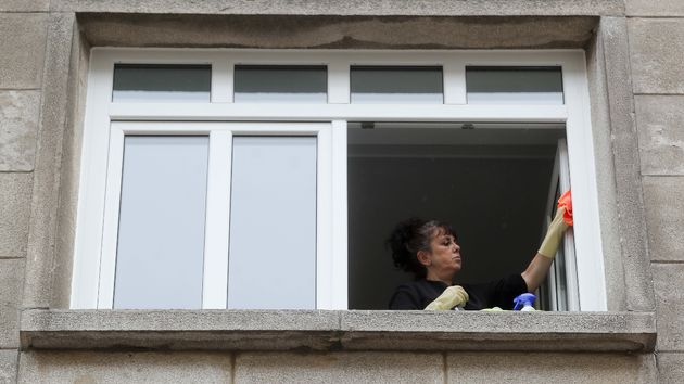 Una empleada de hogar gana al SEPE y logra cobrar el paro 300 días más: no le estaban contando todos los días trabajados