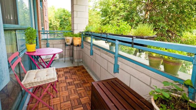 Confirmado por la ley de propiedad horizontal: el propietario de una vivienda no puede cambiar el suelo de su terraza sin el permiso de la comunidad de vecinos