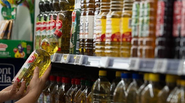 El precio del aceite de oliva desde hoy en los supermercados: Mercadona, Carrefour, Alcampo o Dia