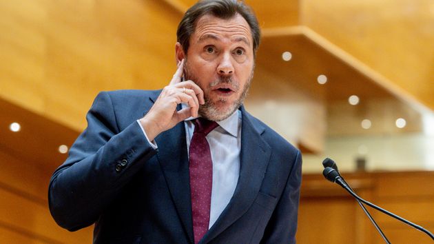El Congreso aprueba el Verano Joven 2026 con descuentos de hasta el 90% en tren y autobús