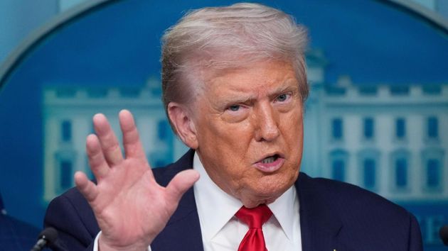 Trump amenaza a Europa con imponer un arancel "inmediato" del 100% a los países que apliquen la tasa digital a empresas de Estados Unidos
