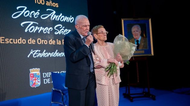Muere a los 100 años el alcalde en activo más anciano de España que nunca quiso cobrar un sueldo público: "he disfrutado haciendo felices a los demás"
