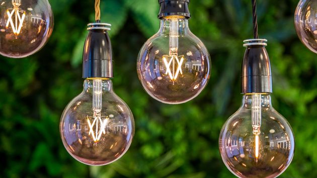 El precio de la luz miércoles 1 de julio de 2026 en el mercado mayorista: horas más baratas y caras