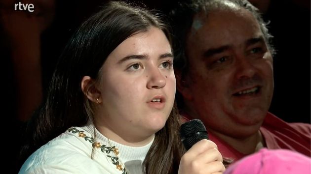 Sara, joven estudiante en España: "No somos limpiaculos, somos cuidadoras de gente mayor y con discapacidad"