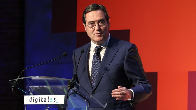 CEOE tacha de “preocupante” la persistencia de un paro estructural superior al 10%