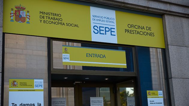 Un autónomo debe devolver al SEPE más de 3.300 euros de la capitalización del paro porque el traspaso del local lo pagó su pareja