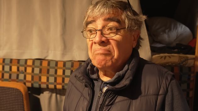 Javi, 67 años, vive en una autocaravana desde hace 5 años: "Cobro una pensión de 500€, ya no tengo sueños, un mes es mucho para mi"