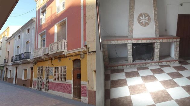 CaixaBank rebaja esta casa de 557 metros con 4 habitaciones y la deja en 37.500 euros con precio negociable