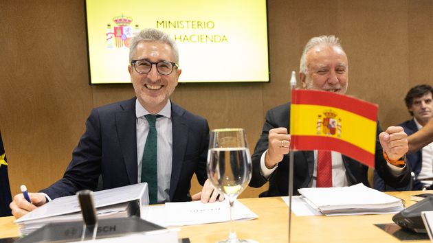 Hacienda fija un déficit del 0,1% del PIB a las CCAA y limita el aumento del gasto al 4% y el PP contesta: "es puro teatro porque los PGE de 2027 no verán la luz"