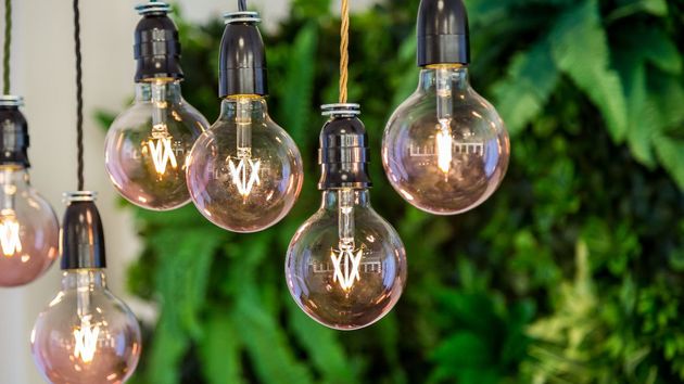 El precio de la luz del jueves 9 de julio de 2026 en el mercado mayorista: las horas más baratas y caras
