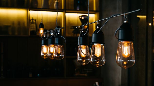 El precio de la luz del jueves 9 de julio en el PVPC: horas más baratas y caras
