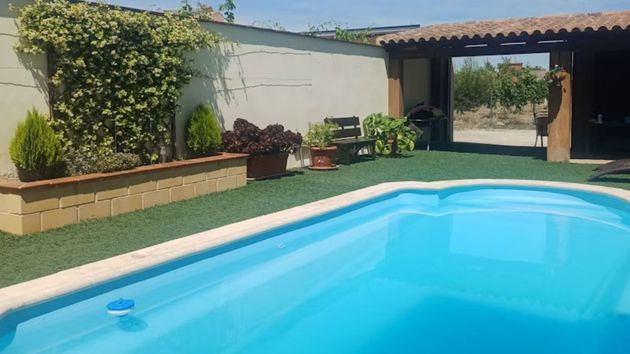 Alquila la piscina de su casa desde 24 euros la hora: “Hay tardes que no estoy en casa y no la puedo aprovechar. Pero cuando llega la hora de irse, los clientes cierran la puerta y listo”