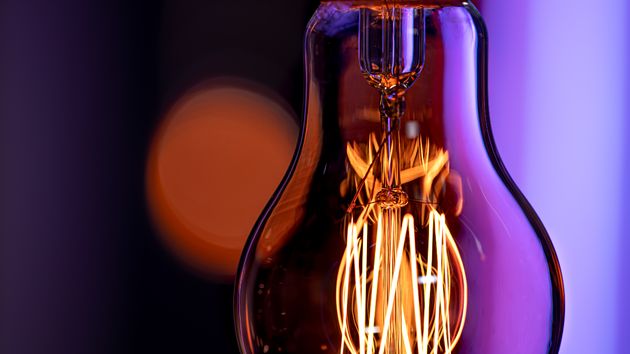 El precio de la luz hoy domingo 12 de julio en el PVPC: horas más baratas y caras