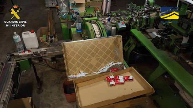 Desmanteladas seis fábricas ilegales de tabaco: el auge de las falsificaciones pone en alerta a Europa por su impacto sanitario y fiscal