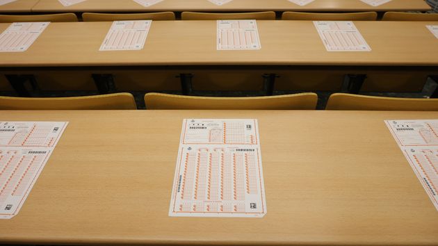 Le expulsan del examen de las oposiciones a Guardia Civil por ver el examen antes de tiempo