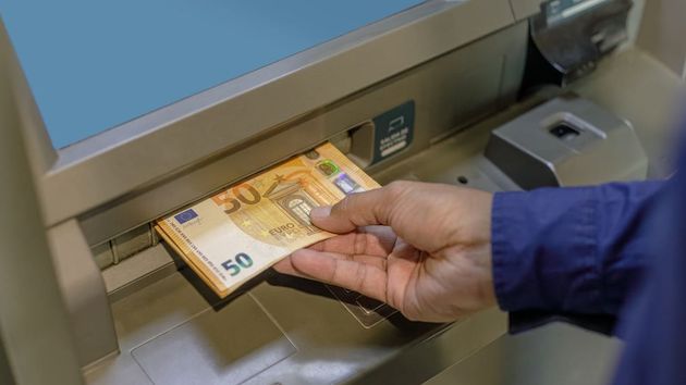 Cuándo se cobran las pensiones en julio de 2026: fecha de ingreso en CaixaBank, BBVA, Santander e ING