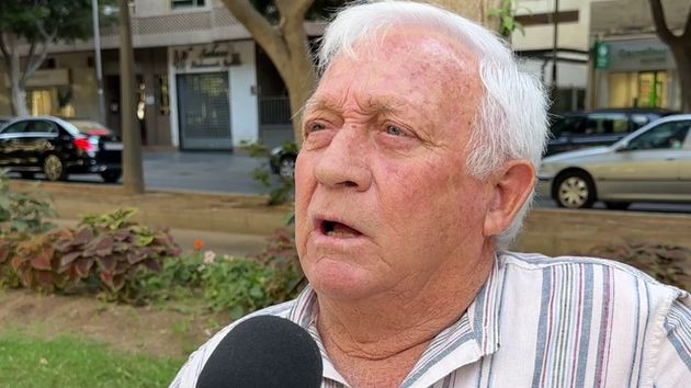 Indalecio, 74 años, jubilado: “Cobro 1.300 euros de pensión y me parece bien, aunque esto se va a acabar porque hay mucho jubilado ahora”