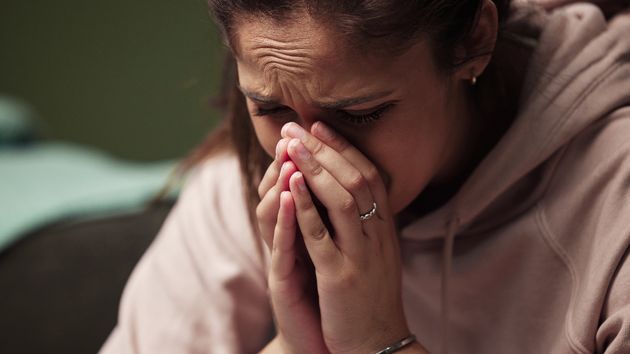 La Seguridad Social llegó a reclamar 16.000 euros de Ingreso Mínimo Vital a una madre porque su hijo se fue a vivir con el padre: tendrá que devolver 1.367,79 euros
