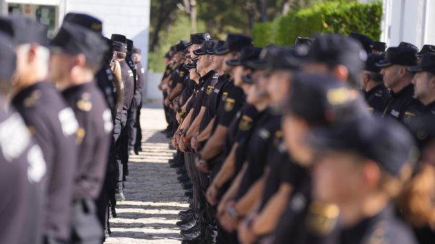 La Policía Nacional convoca 2.704 plazas para entrar en la Escala Básica: requisitos, pruebas y cómo apuntarse