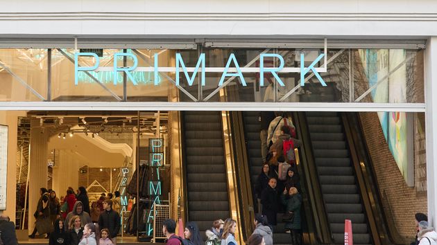 Deja de ir a trabajar tras recibir el alta médica sin avisar ni justificarlo: es dimisión tácita y se queda sin indemnización tras 12 años en Primark