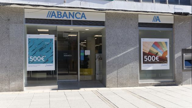 Le despiden de Abanca por comprar un inmueble a sus padres, quienes debían dinero al banco, y no informar de ello: es improcedente