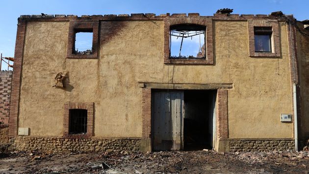 Castilla y León limita la ayuda de 500 euros por los incendios: solo la cobrarán los evacuados empadronados