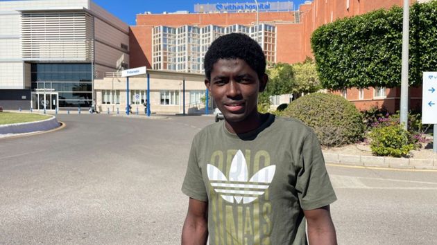 Moha, 23 años, llegó a España en patera: “El que no arriesga no gana. Me jugué la vida porque en mi país no tenía futuro”