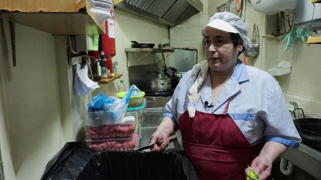 María, dueña de un restaurante: “Vendo 40 menús al día por 12 euros y a final de mes solo gano 1.500 euros”