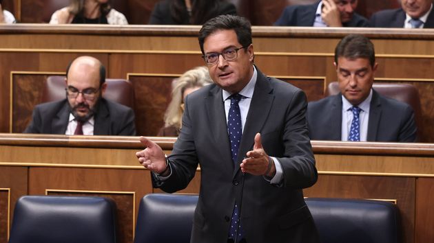 Los funcionarios pueden reducir su jornada a la mitad y cobrar el 100% de su nómina si tienen un hijo con una enfermedad grave