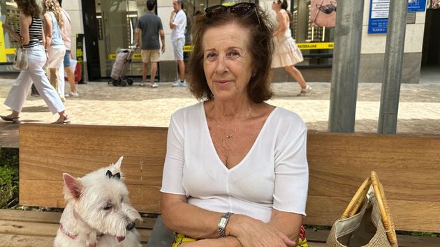 Magdalena (68), dependienta jubilada: “En mi época cobraba 25.000 pesetas y ahora cobro 1.100 euros de pensión. Me llega para vivir porque estoy sola”