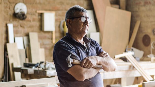 La Seguridad Social deniega el 100% de la incapacidad permanente a un carpintero de 91 años que pasaría de cobrar 850 a 1.547,58 euros de pensión