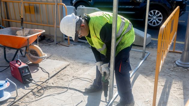 Manolo, 63 años, albañil: "Estas olas de calor se pasarían mejor trabajando desde las 6 horas. El problema es el horario de trabajo"
