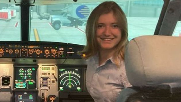 Lou, piloto de 21 años: “Siempre soy la más joven en la cabina, vuelo con gente de entre 40 y 60 años”