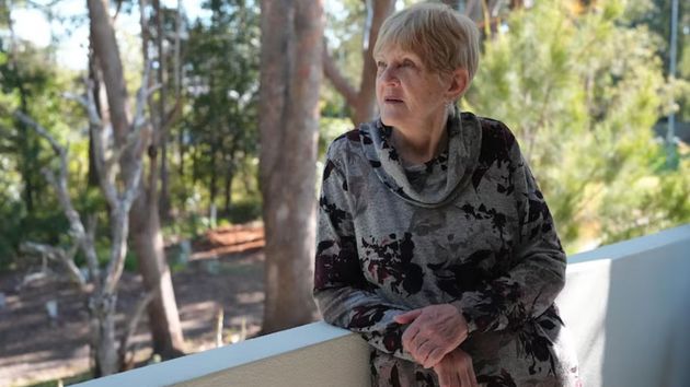 Una jubilada de 79 años tiene que volver a trabajar limpiando después de que le quitaran la subvención de su vivienda y le subieran el alquiler casi un 32%