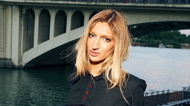 Shannis, influencer: “Todavía no sé lo que es el IRPF; me lo paga mi gestora y le he dado la contraseña de mi banco”