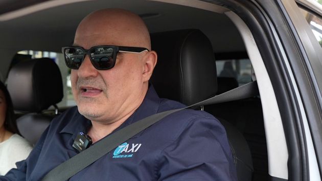 José Antonio, taxista: “Podemos trabajar 12 horas sentados y casi todos acabamos fastidiados de la espalda. Te ganas la vida, pero es sacrificado”
