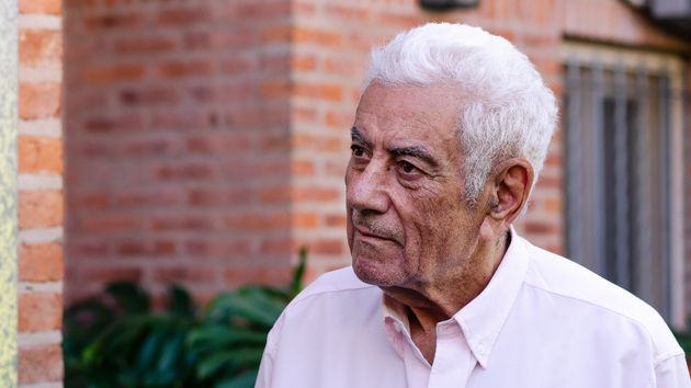 Un anciano de 98 años deja su herencia a 38 sobrinos, pero uno de 76 reclama la casa porque llevaba años viviendo en ella y asegura que su tío se la prometió