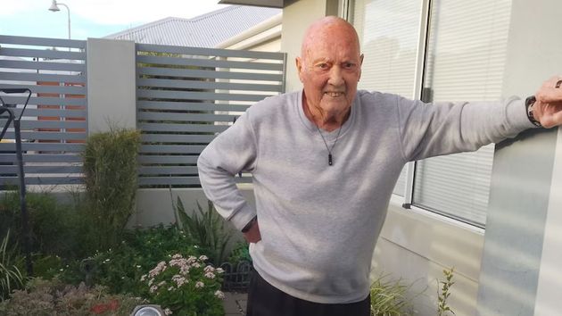 Un pensionista de 80 años con cáncer pierde una subvención y le suben 365 euros el alquiler, hasta los 1.256 euros al mes: valora acudir a un banco de alimentos para reducir gastos