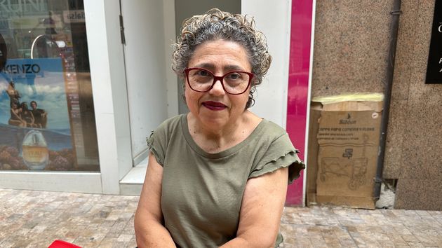 Paqui, 65 años, modista autónoma: “Veo mi jubilación muy chunga, muy negra. No tenemos ningún derecho, nada más que a pagar”
