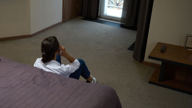 Una joven de 21 años se pelea con su familia y duerme cada noche en las instalaciones de una empresa: “Me sentí a gusto desde el primer día”