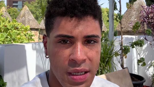 Un influencer carga contra su sector: “¿Cómo vas a decir que estás harta de trabajar cuando hay gente que trabaja por 5 euros la hora y albañiles cargando escombros a 40 grados al sol?”