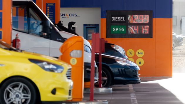 Nueva subida del precio de la gasolina: el diésel ya cuesta 1,829 euros y se gastan más de 100 euros en llenar el depósito
