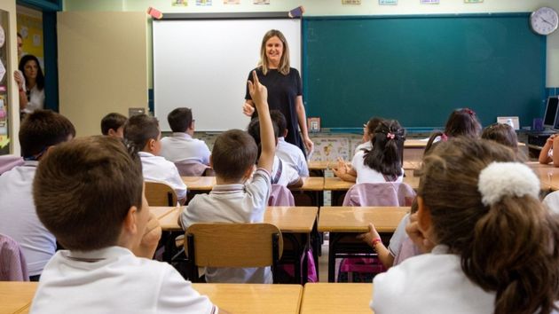 Los colegios preparan el regreso a las aulas con cientos de contratos de trabajo: se necesitan profesores, conserjes y administrativos