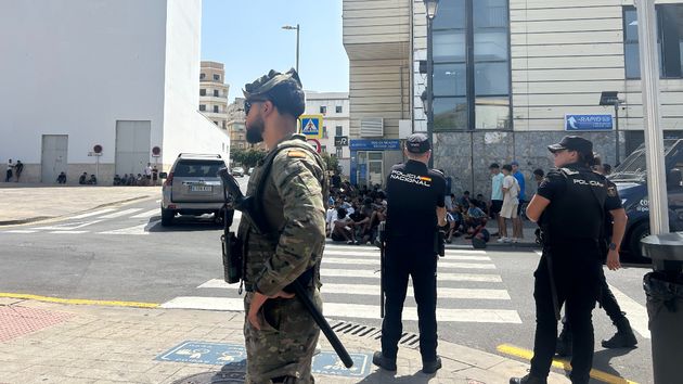 Jupol denuncia las condiciones “límite” de los policías nacionales desplegados en Ceuta: siete por habitación, un baño para 70 y dietas de 77 euros