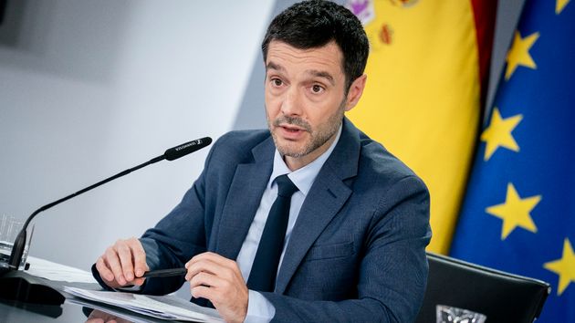 Los hoteles plantan cara al Imserso por sus precios bajos y reducirán habitaciones si no cobran más: "no queremos hacer negocio pero no podemos seguir perdiendo dinero"