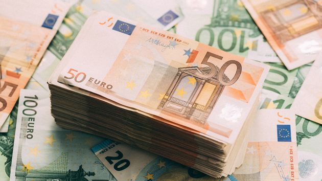 Los economistas del BCE avisan a millones de familias con fondos de inversión: sus ahorros dependen demasiado de siete empresas