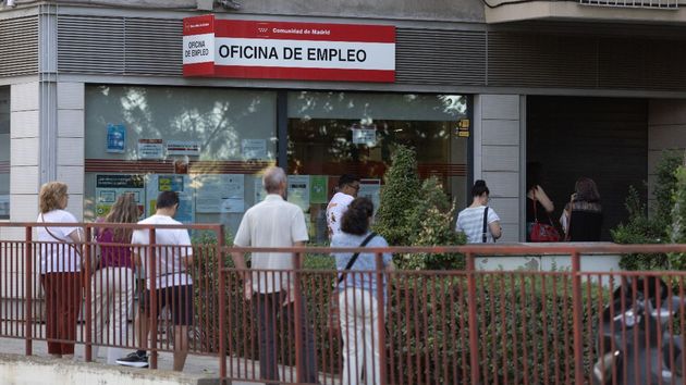 El subsidio para mayores de 52 años permite cobrar un sueldo a la vez, que no computará para calcular el límite de rentas exigido por el SEPE